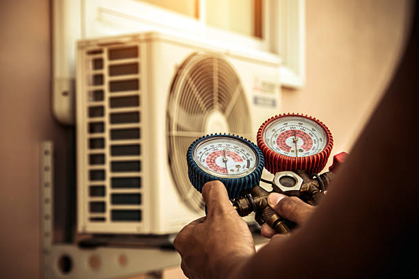 Professional Hvac Repair technician working in Quinlan, TX